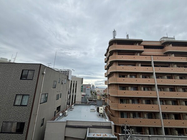 グラージュ春日丘の物件内観写真